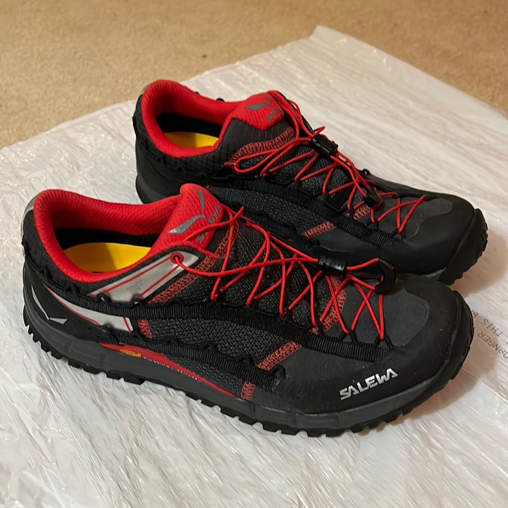 Mens 10.5 Salewa hiking shoes.